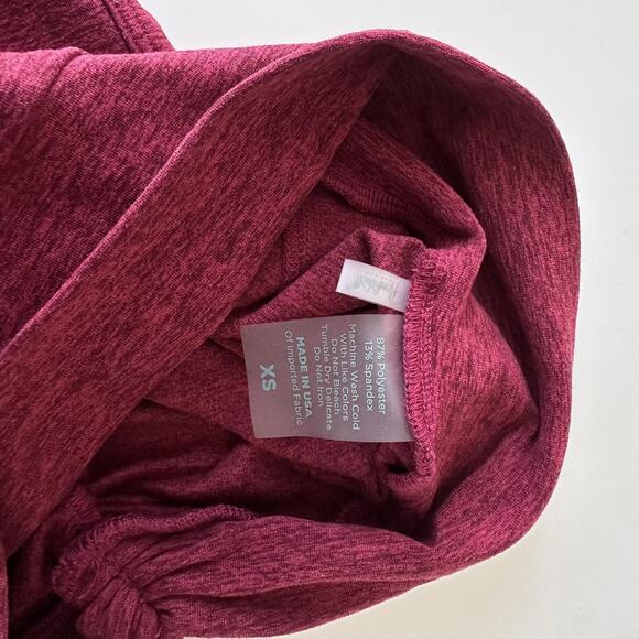 Bombshell Sportswear Leggings XS Red V Back Scrunch Pockets Yoga Gym Training - Picture 8 of 8